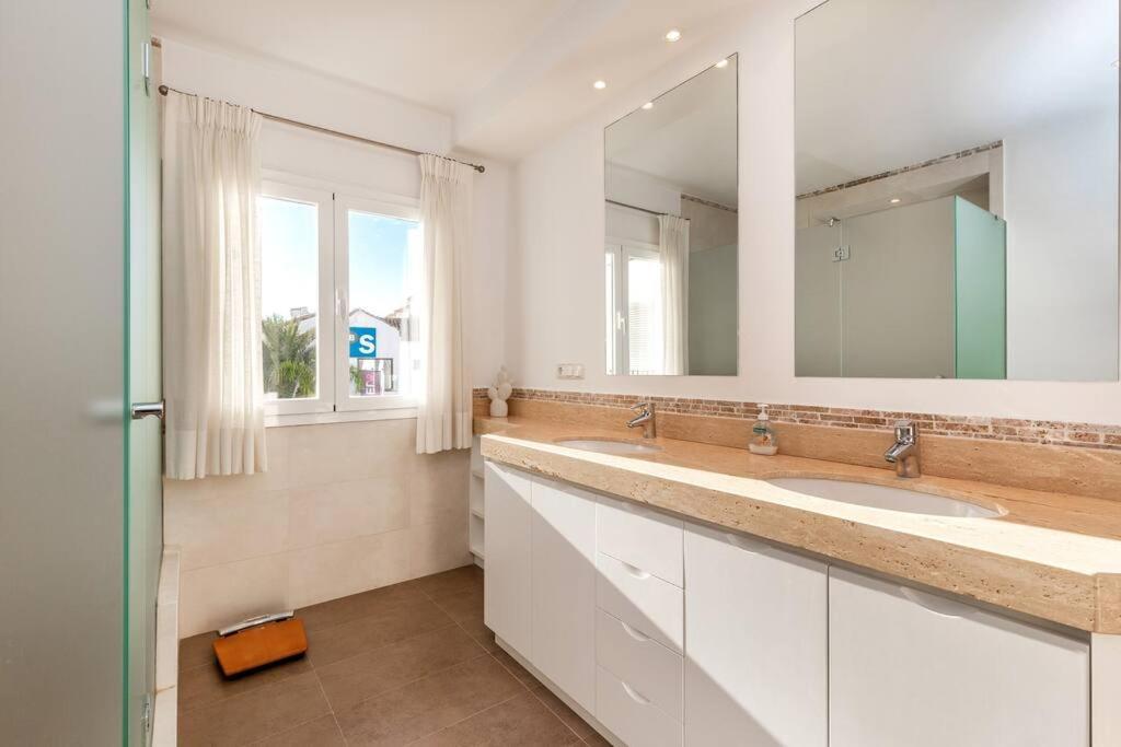 Bright Elegant 3Bdr Apartment In Puerto Banus 马尔韦利亚 外观 照片