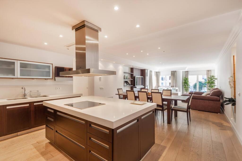 Bright Elegant 3Bdr Apartment In Puerto Banus 马尔韦利亚 外观 照片